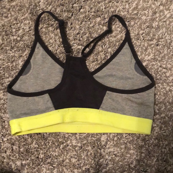 Nike Sports bra - Picture 2 of 3